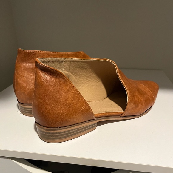 Tan Catherine Malandrino Side Cut Ankle Boots Size 8 - Picture 4 of 5